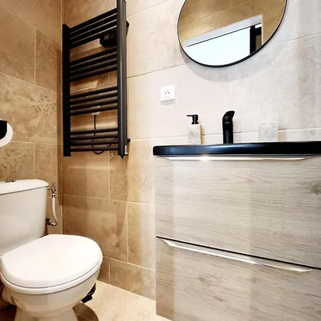 Lejlighed Le Robin With Ac & Charm Antibes