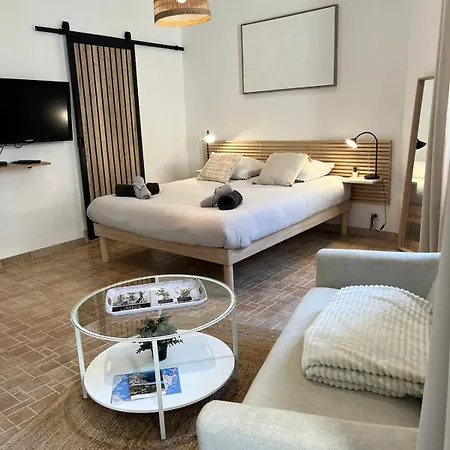 Le Robin With Ac & Charm Апартаменты *